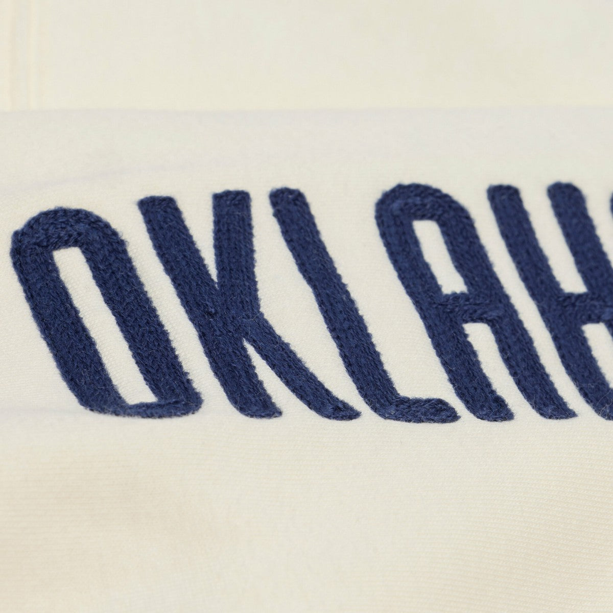 Oklahoma City Thunder Hardwood Classics Chainstitch Premium Fleece Hoodie Cream | Mitchell & Ness Lifestyle