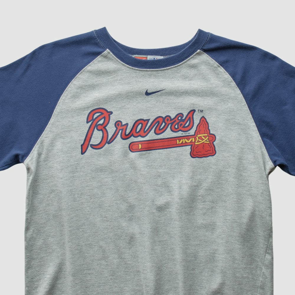 Atlanta Braves Nike 2000s T-shirt - Gray - XVintage - Nike Lifestyle