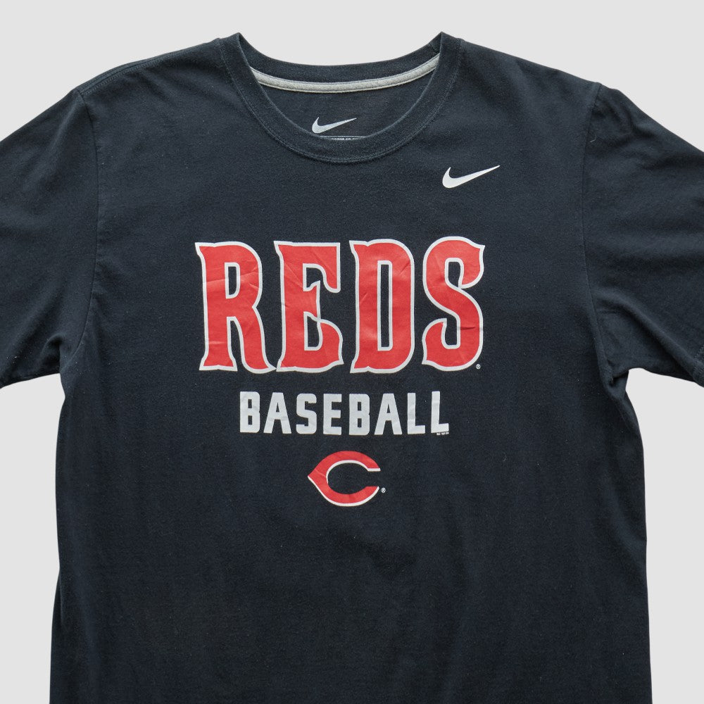 Cincinnati Reds Nike 2010s T-shirt - Black - Vintage - Nike on Sale