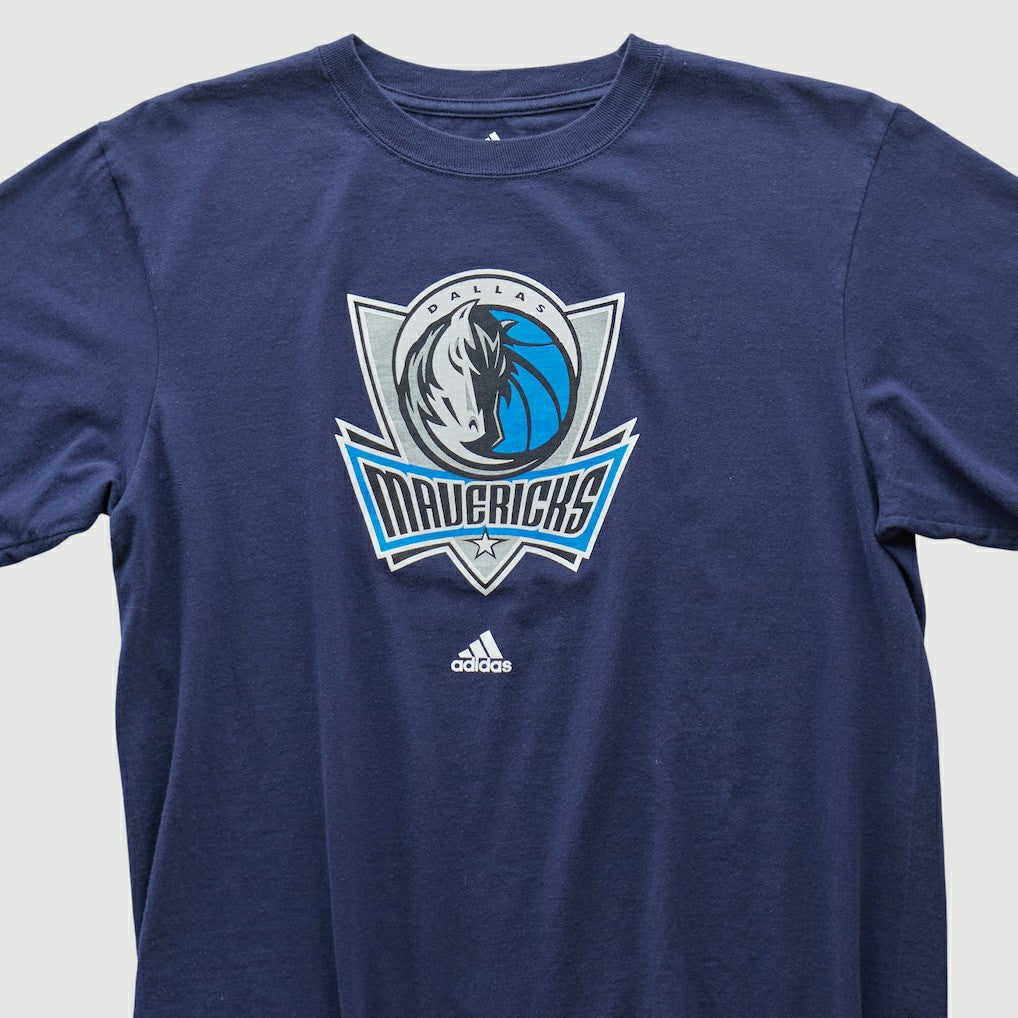 Dallas Mavericks 2000s T-shirt for sale Navy Vintage | Adidas Lifestyle