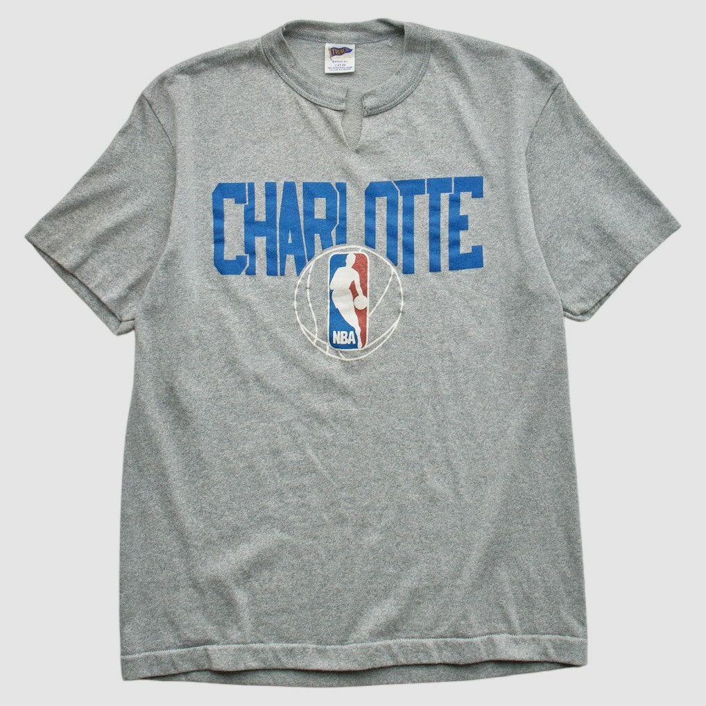 Charlotte Hornets Trench 90s T-shirt Heather Gray Vintage | Vintage US