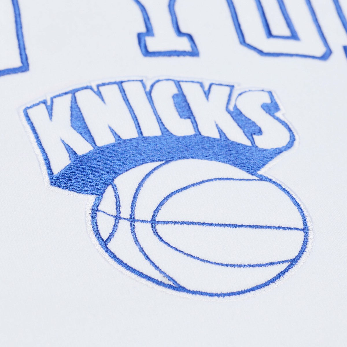 New York Knicks Arctic Fleece Sweatshirt White | Mitchell & Ness outlet