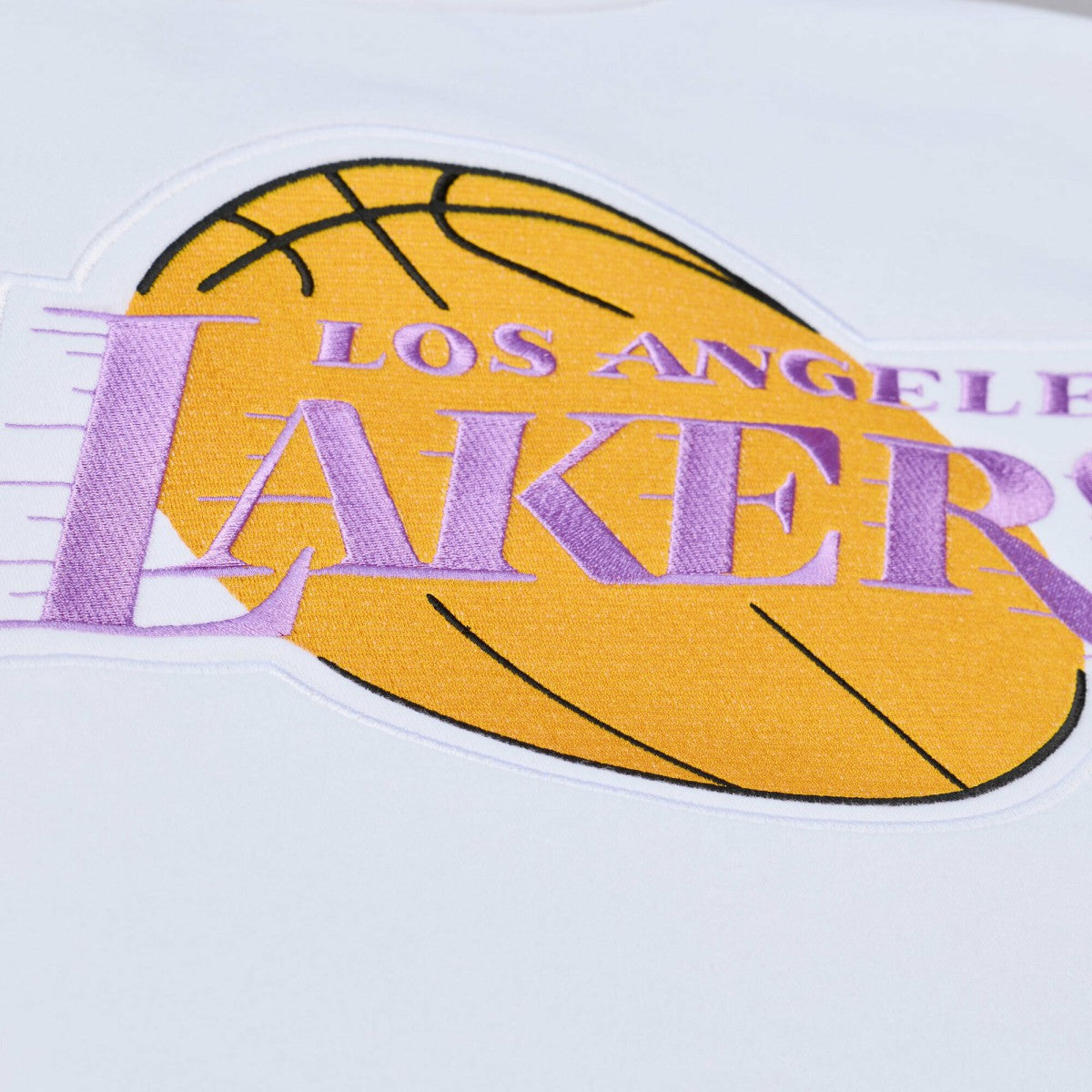 Los Angeles Lakers Arctic Fleece Sweatshirt White | Mitchell & Ness