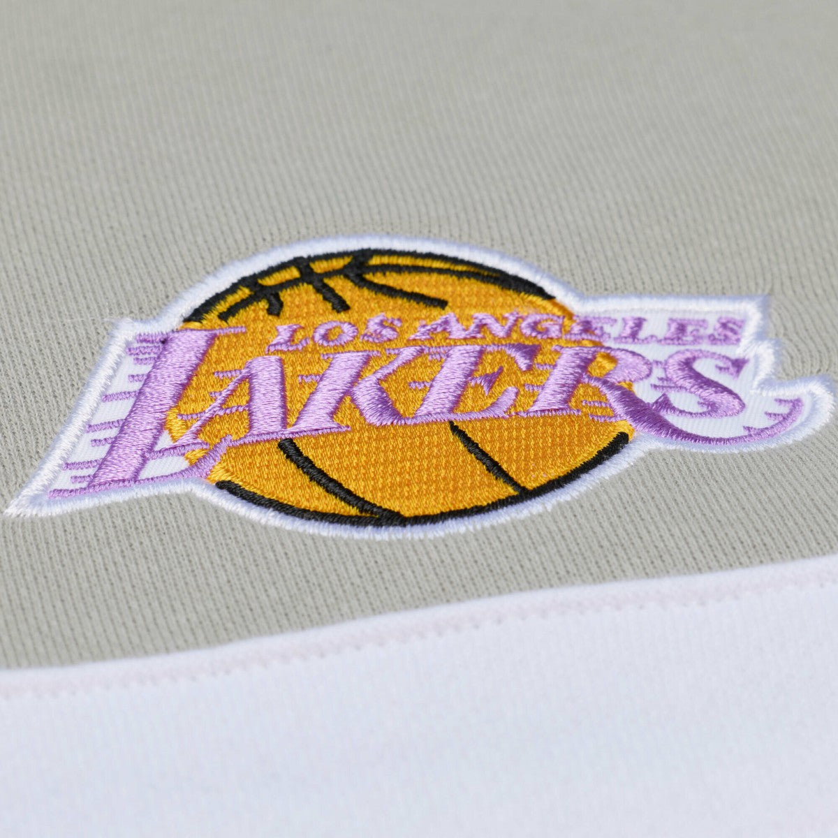 Los Angeles Lakers Thunderstorm Head Coach Quarter-Zip Jacket Blue | Mitchell & Ness Lifestyle