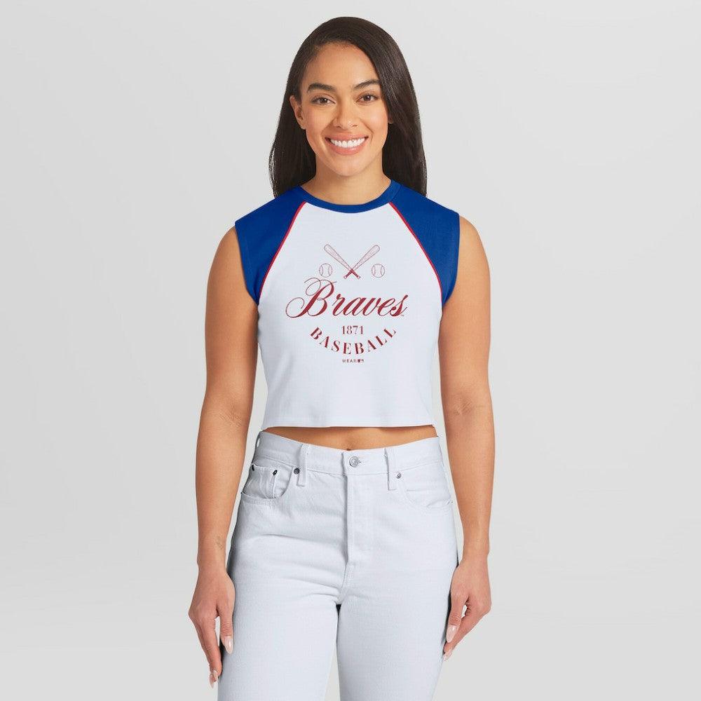Atlanta Braves WEAR by Erin Andrews Women's Cooperstown Cropped Raglan Tank Top - White - MLB Discount