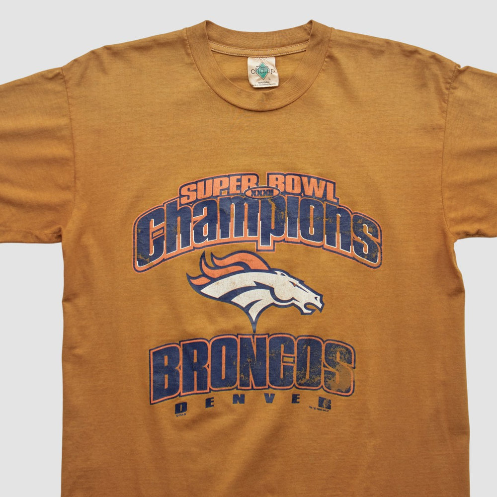 Fanatics Denver Broncos Tour Champ 90s T-shirt Tan Vintage