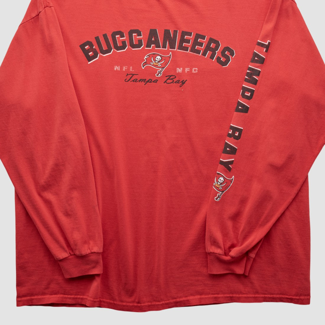 Fanatics Tampa Bay Buccaneers NFL 2000s Long Sleeve T-shirt Red Vintage