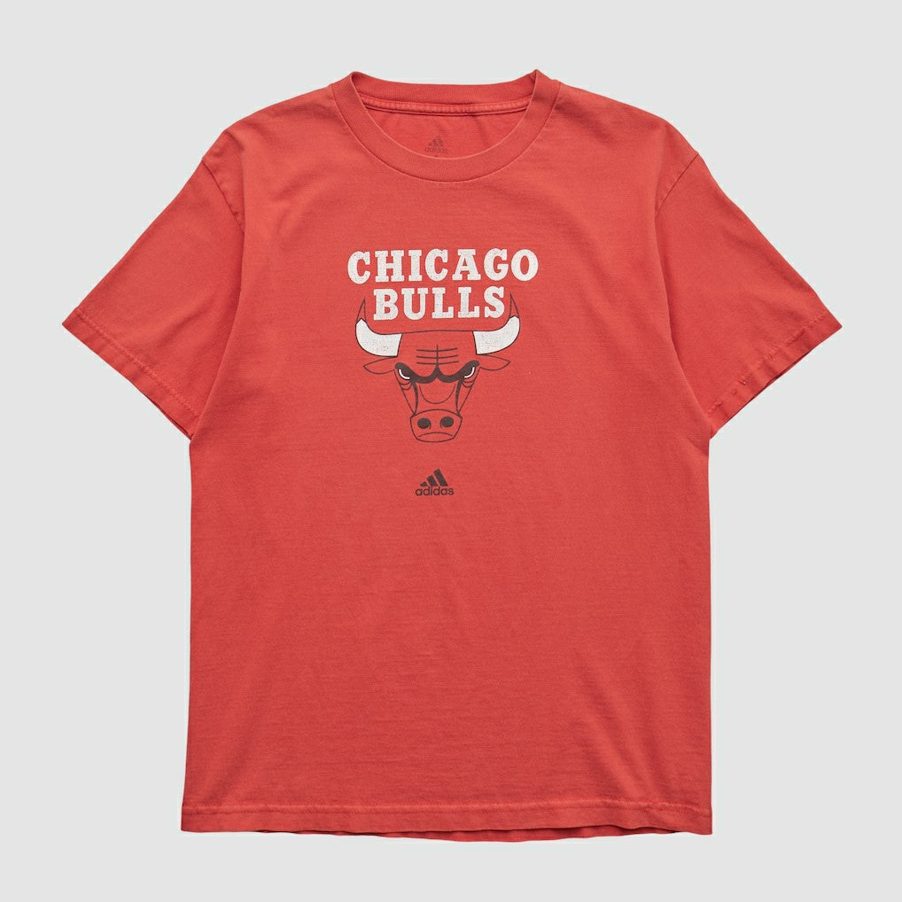 Chicago Bulls 2000s T-shirt for sale Red Vintage | Adidas Lifestyle