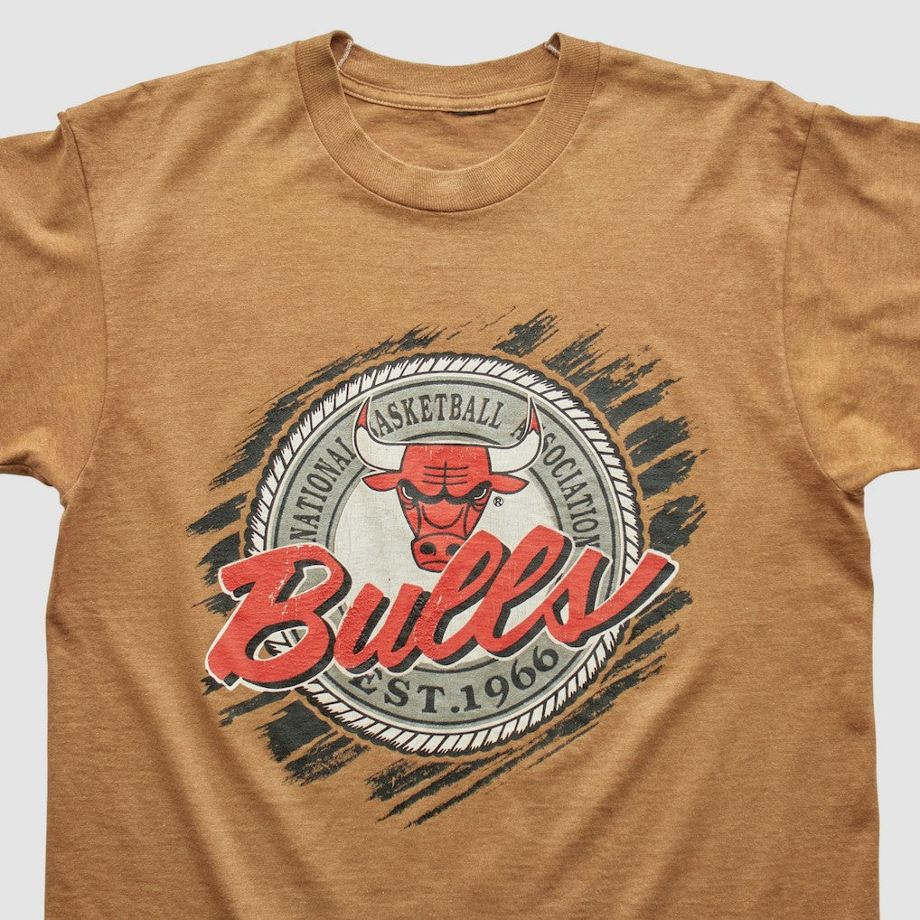 Chicago Bulls 90s T-shirt for sale Clay Vintage | Vintage Near Me