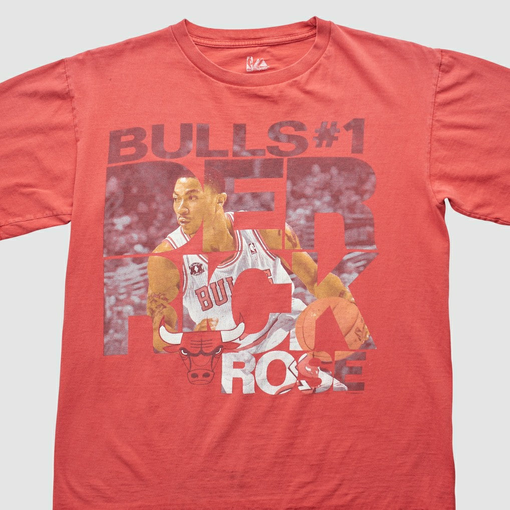 Chicago Bulls Majestic 2000s T-shirt for sale Red Vintage | Vintage for sale