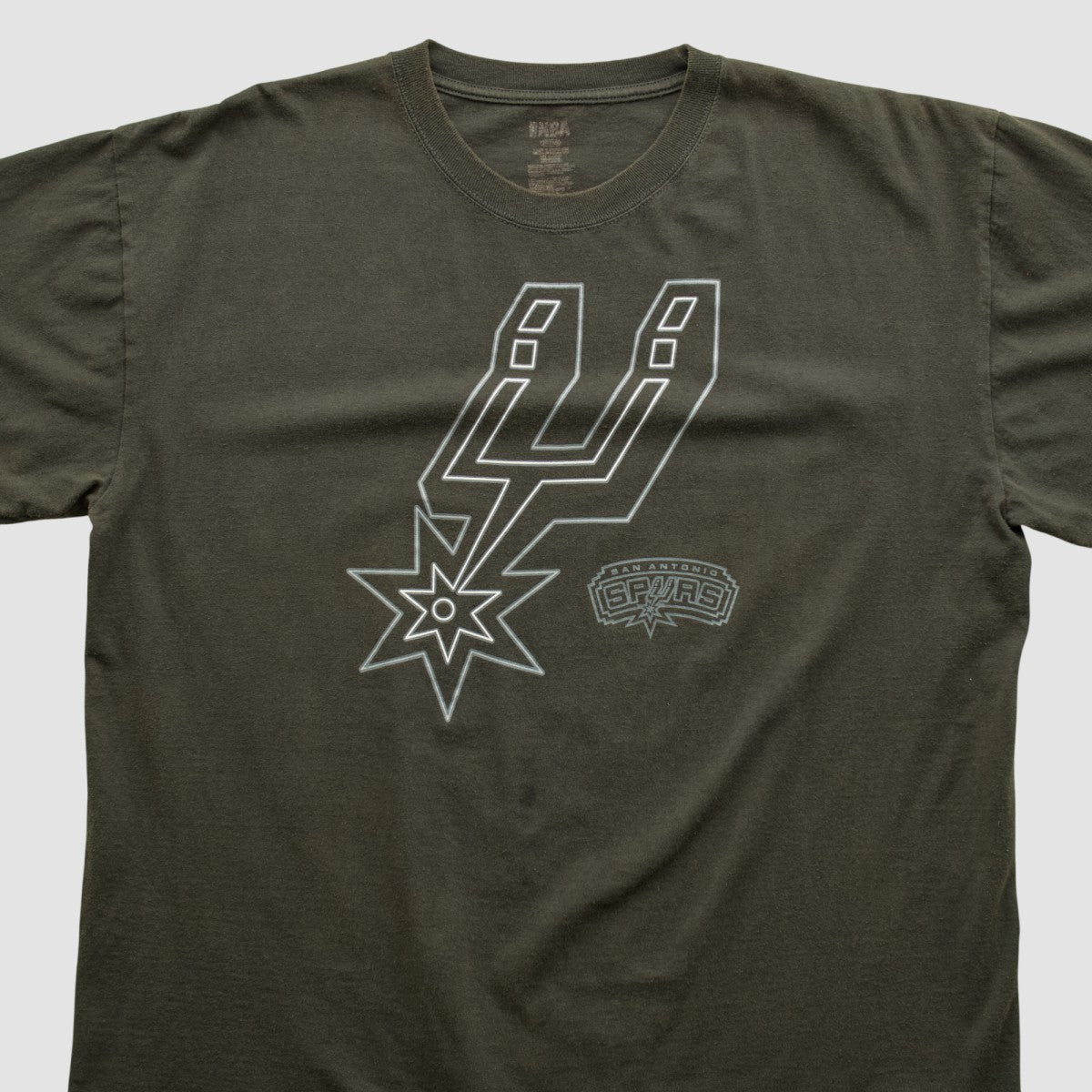 San Antonio Spurs NBA 2000s T-shirt Black Vintage | Vintage online