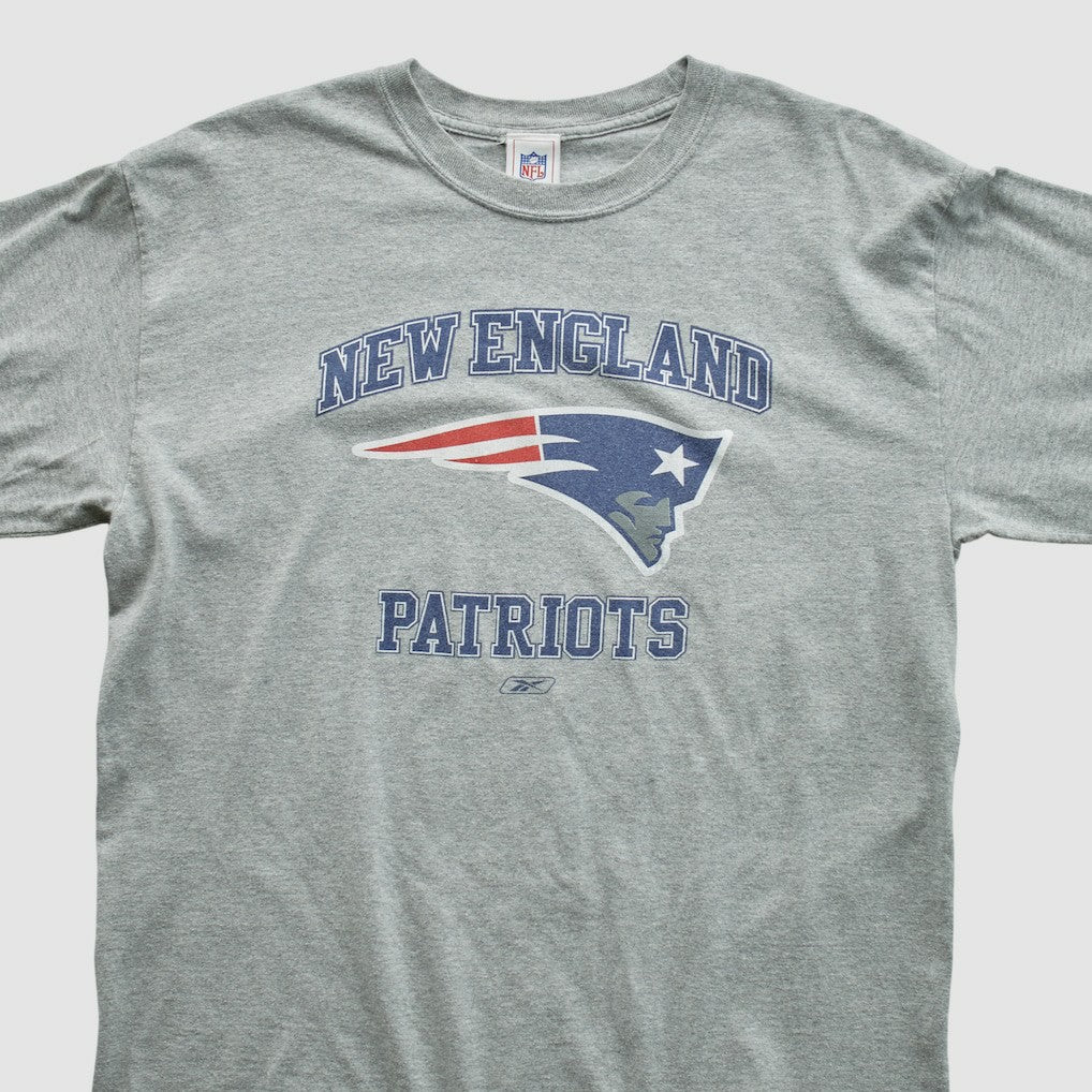 Fanatics New England Patriots NFL 2000s Long Sleeve T-shirt Heather Gray Vintage