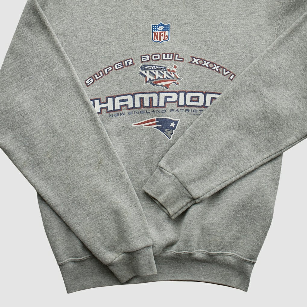 Fanatics New England Patriots Lee Sport 2002 Pullover Sweatshirt Heather Gray Vintage