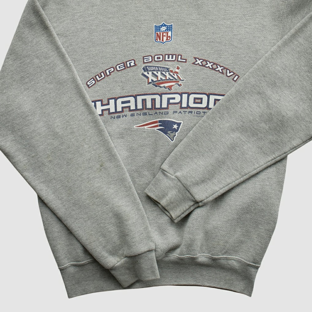 Fanatics New England Patriots Lee Sport 2002 Pullover Sweatshirt Heather Gray Vintage