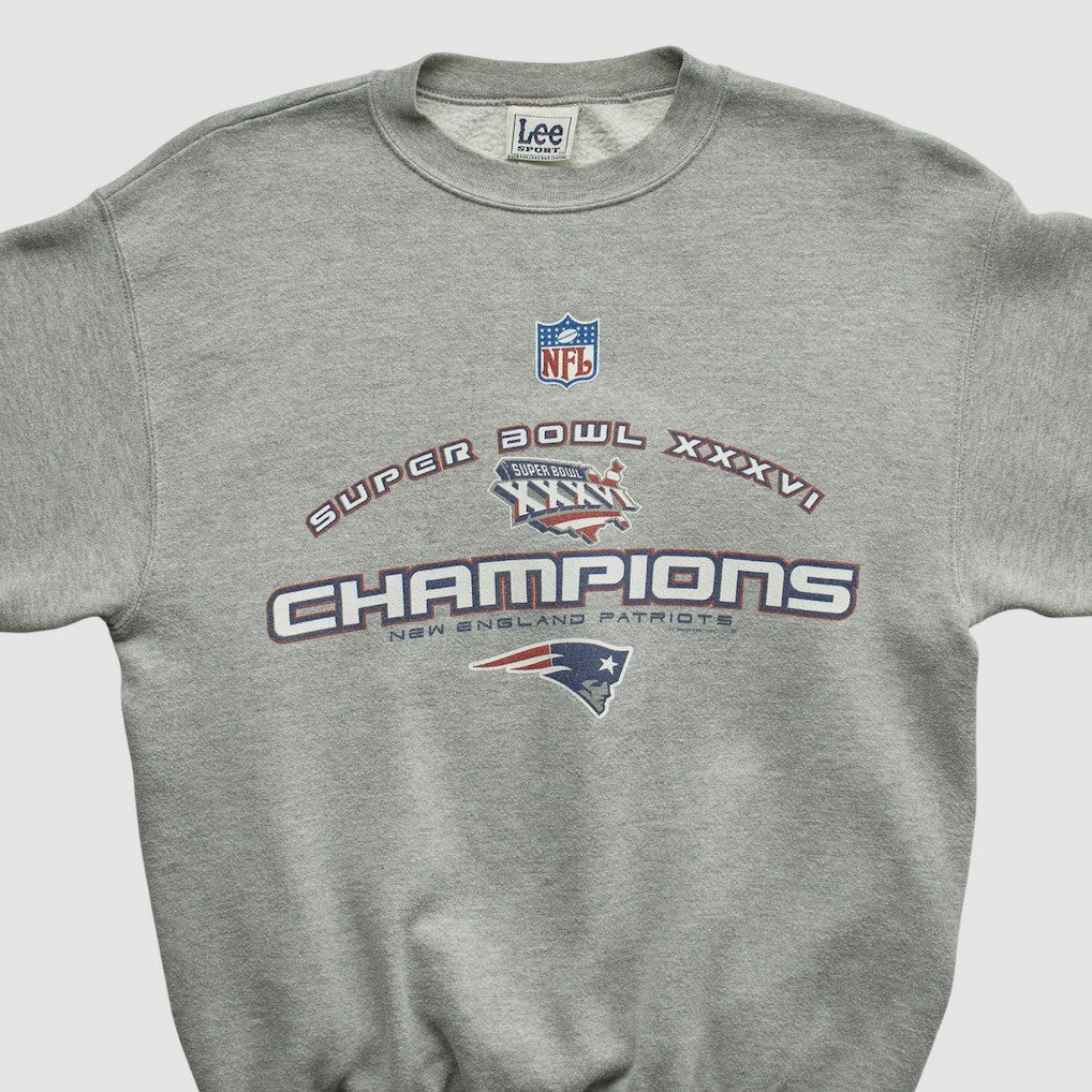 Fanatics New England Patriots Lee Sport 2002 Pullover Sweatshirt Heather Gray Vintage