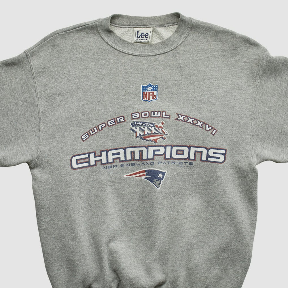 Fanatics New England Patriots Lee Sport 2002 Pullover Sweatshirt Heather Gray Vintage