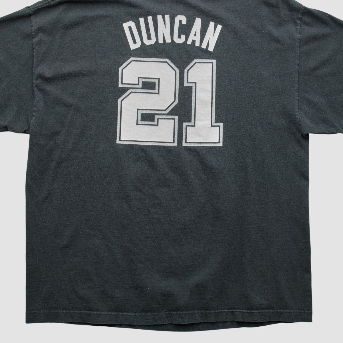 San Antonio Spurs NBA 2000s T-shirt Black Vintage | Vintage Near Me