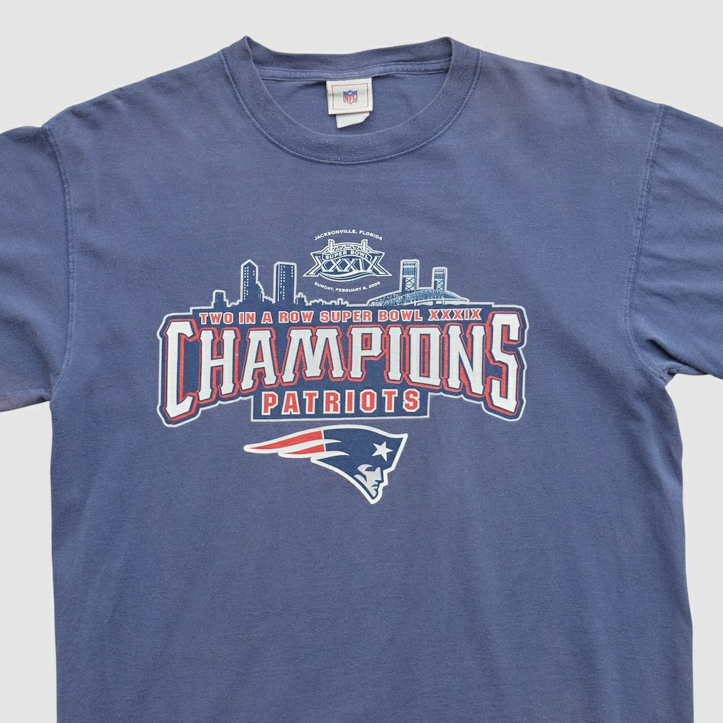 Fanatics New England Patriots NFL 2005 T-shirt Blue Vintage