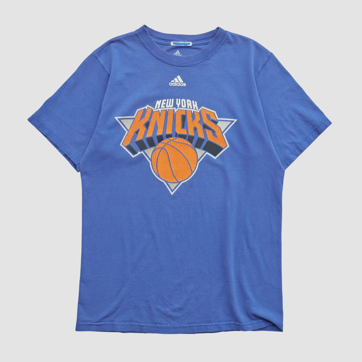 New York Knicks 2000s T-shirt Blue Vintage | Vintage Near Me
