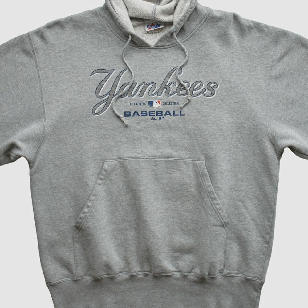 New York Yankees Majestic 2000s Hooded Pullover Sweatshirt - Heather Gray - Vintage - Fanatics on Sale