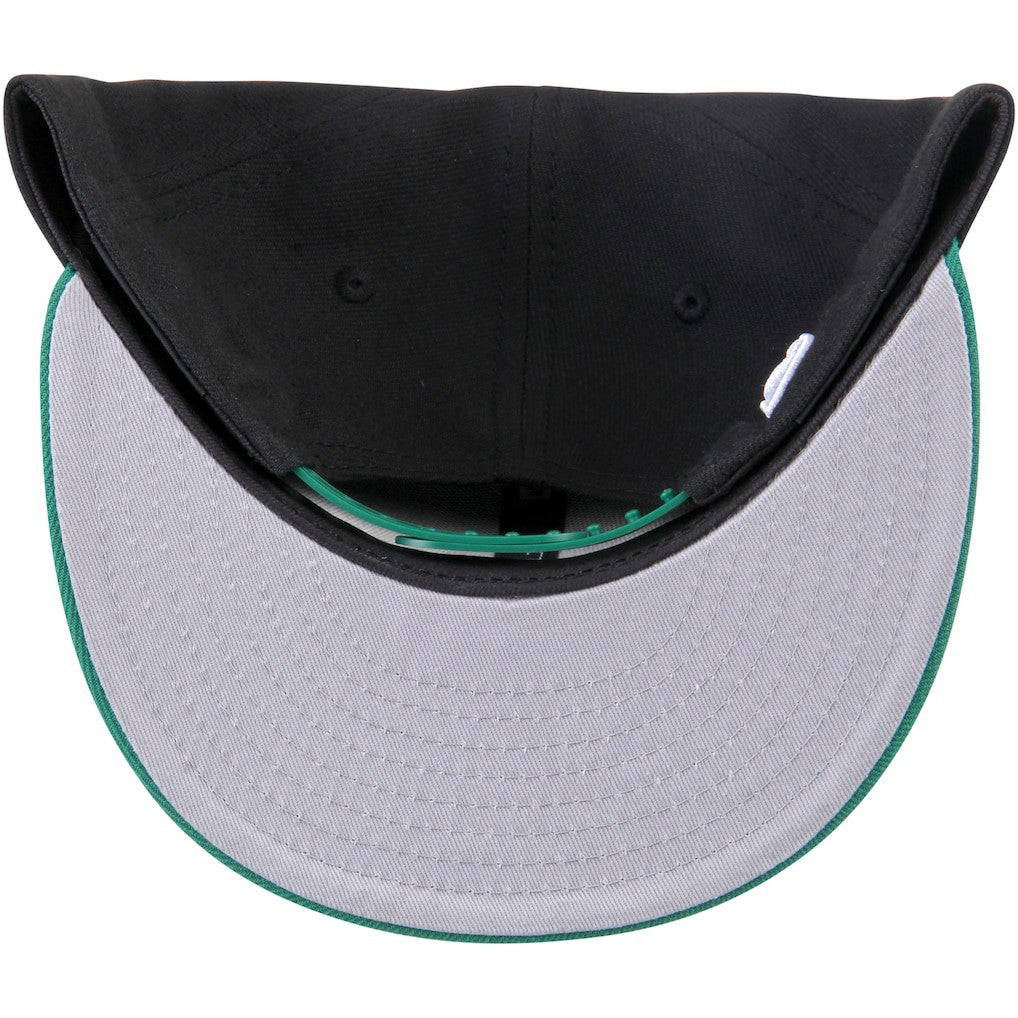 Boston Celtics 2-Tone 9FIFTY Adjustable Snapback Hat Black/Kelly Green | New Era Lifestyle