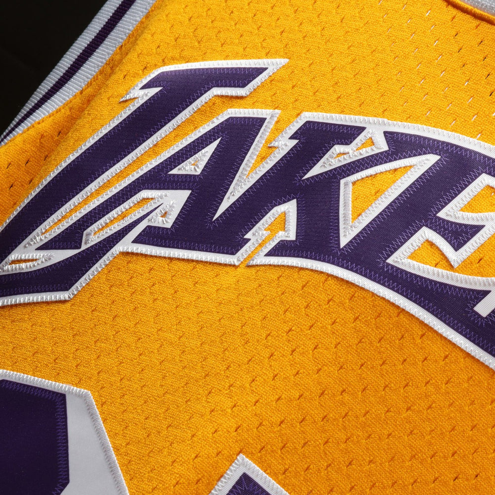 Magic Johnson Los Angeles Lakers 1984/85 Hardwood Classics Swingman Jersey Gold | Mitchell & Ness US