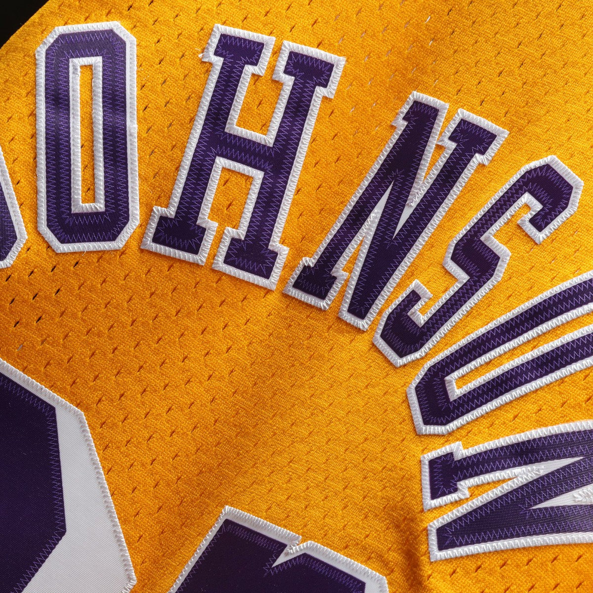 Magic Johnson Los Angeles Lakers 1984/85 Hardwood Classics Swingman Jersey Gold | Mitchell & Ness US