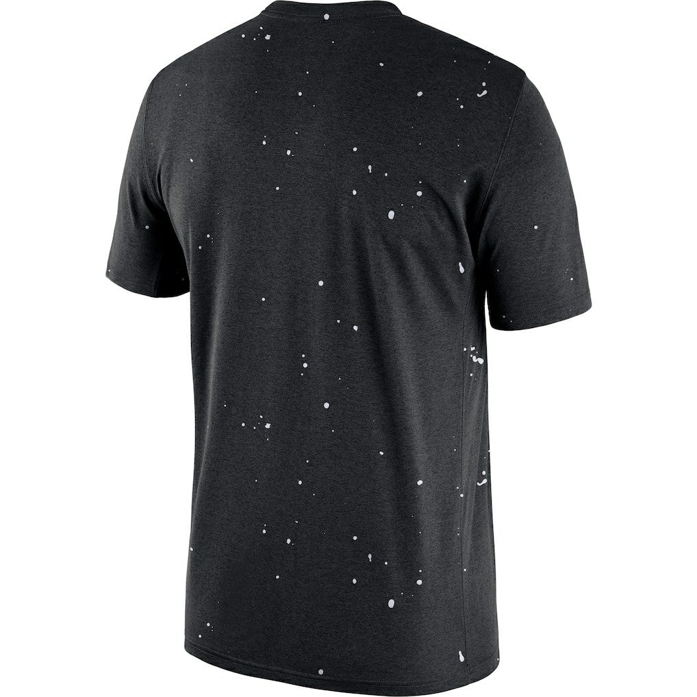 Brooklyn Nets Courtside Splatter T-Shirt Black | Nike for sale