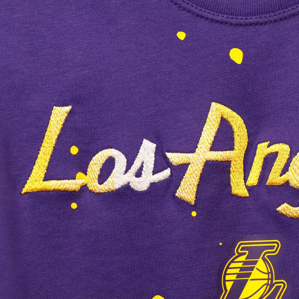 Los Angeles Lakers Women's Courtside Splatter Cropped T-Shirt Purple | Nike