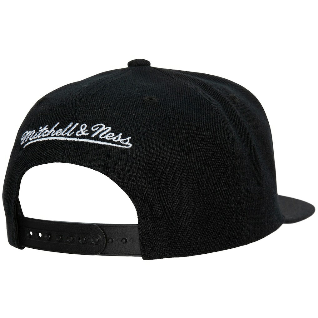 Cleveland Cavaliers Hardwood Classics Script 2.0 Snapback Hat for sale Black | Mitchell & Ness online