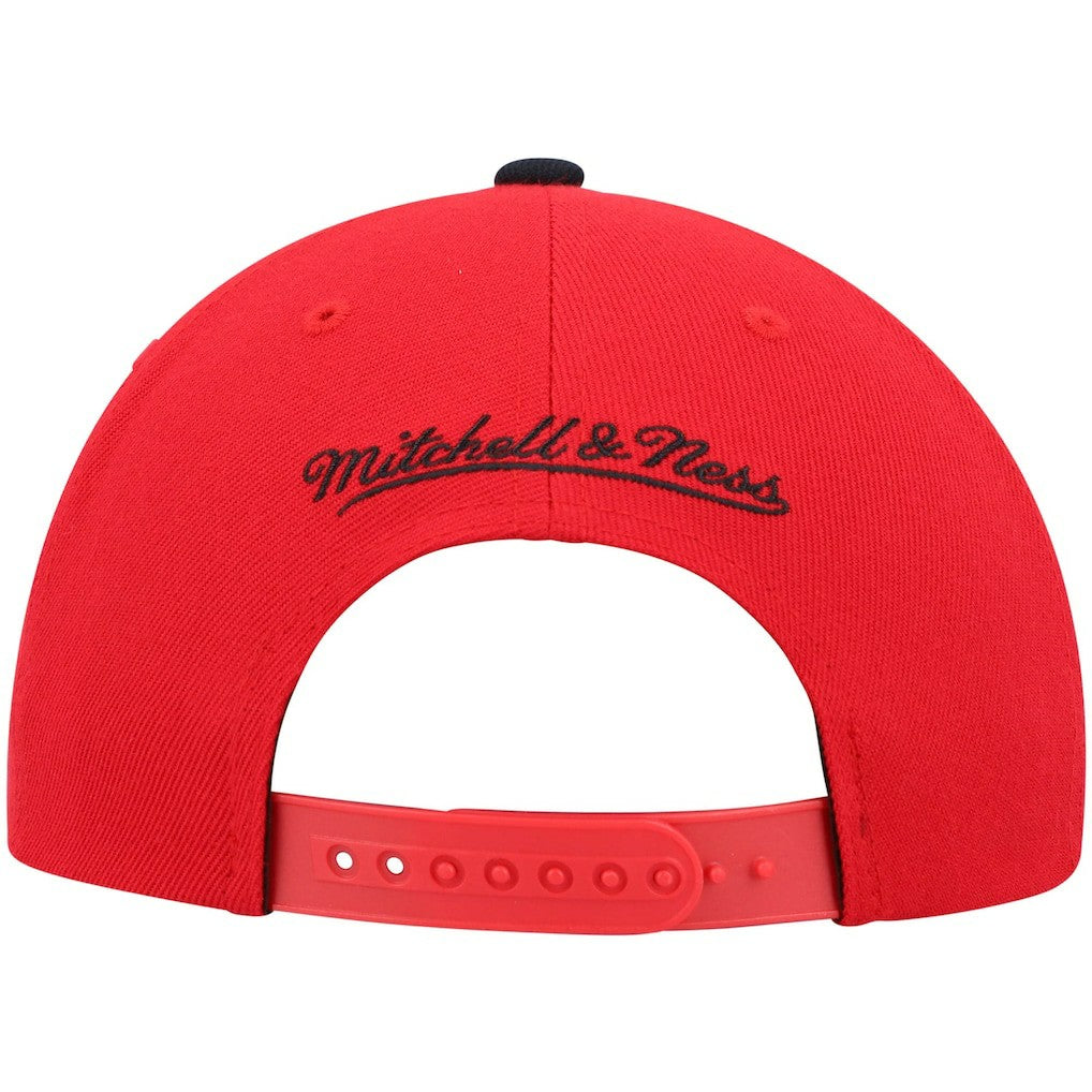 Chicago Bulls Hardwood Classics Team Two-Tone 2.0 Snapback Hat Red/Black | Mitchell & Ness for sale
