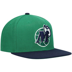 Dallas Mavericks Hardwood Classics Team Two-Tone 2.0 Snapback Hat for sale Green/Navy | Mitchell & Ness outlet