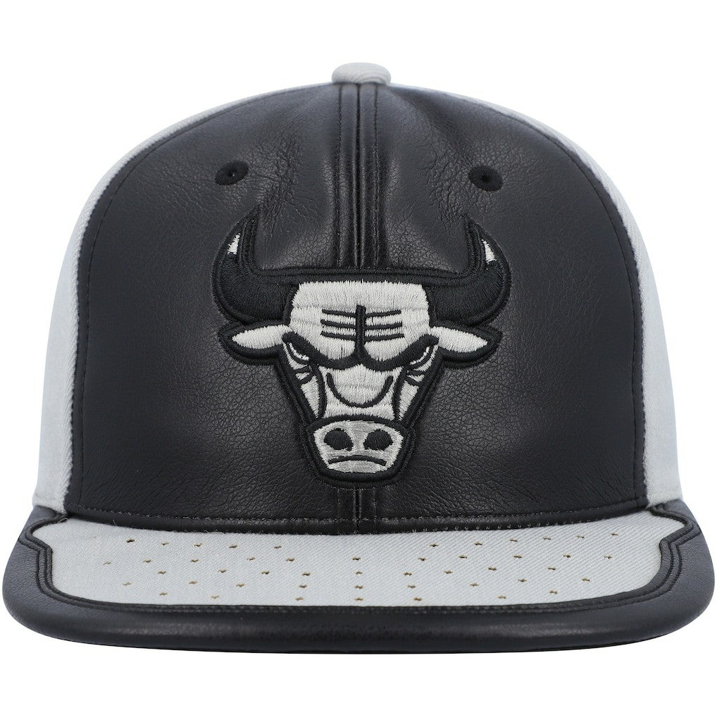 Chicago Bulls Day One Snapback Hat Black/Gray | Mitchell & Ness Lifestyle