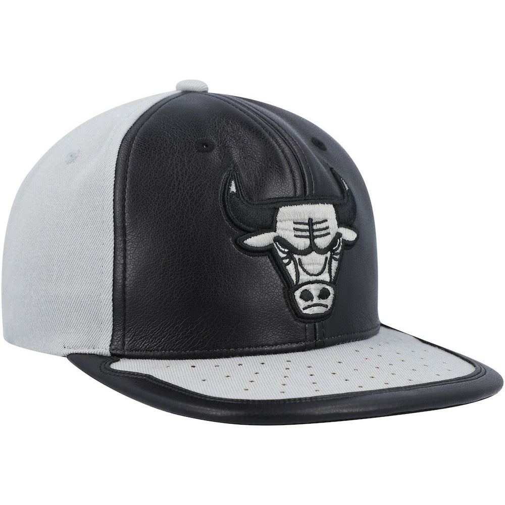 Chicago Bulls Day One Snapback Hat Black/Gray | Mitchell & Ness Lifestyle