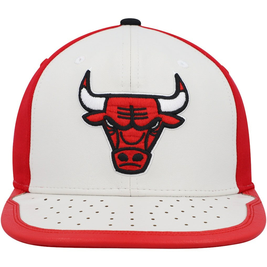 Chicago Bulls Day One Snapback Hat White/Red | Mitchell & Ness outlet