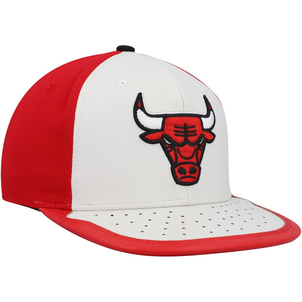 Chicago Bulls Day One Snapback Hat White/Red | Mitchell & Ness outlet