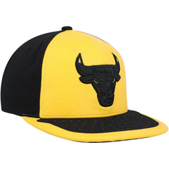 Chicago Bulls Day One Snapback Hat Yellow/Black | Mitchell & Ness
