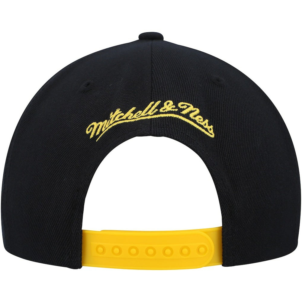 Chicago Bulls Day One Snapback Hat Yellow/Black | Mitchell & Ness