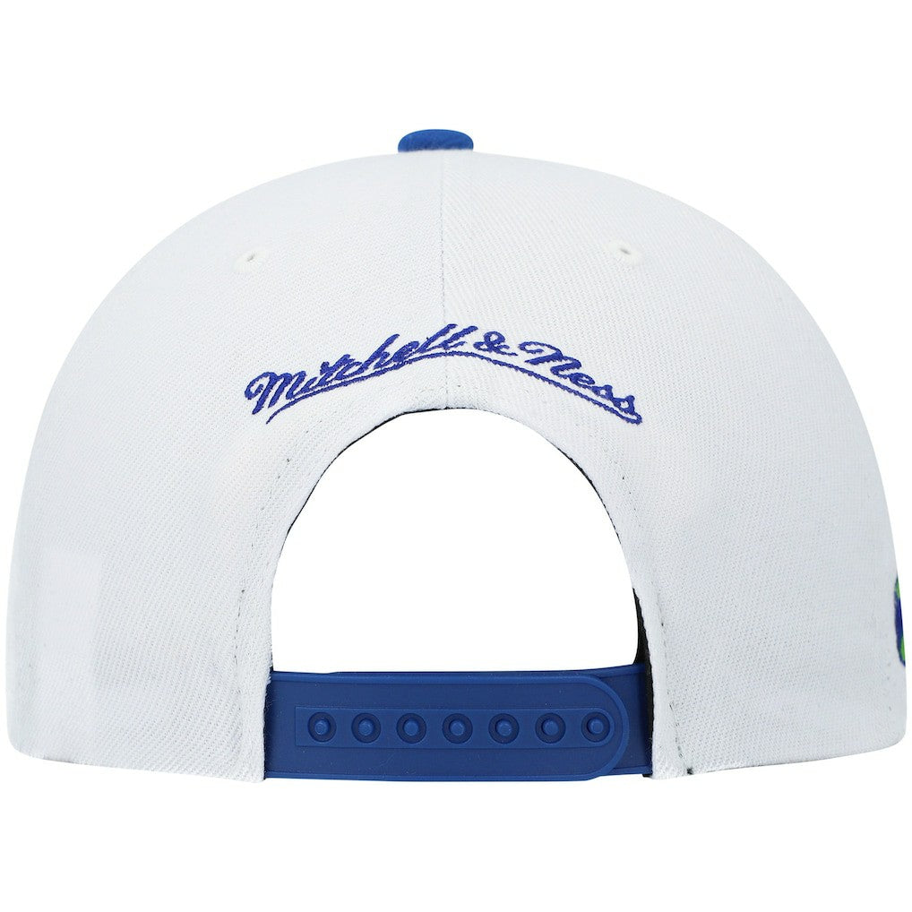Atlanta Hawks Hardwood Classics Snapback Hat White/Royal | Mitchell & Ness online