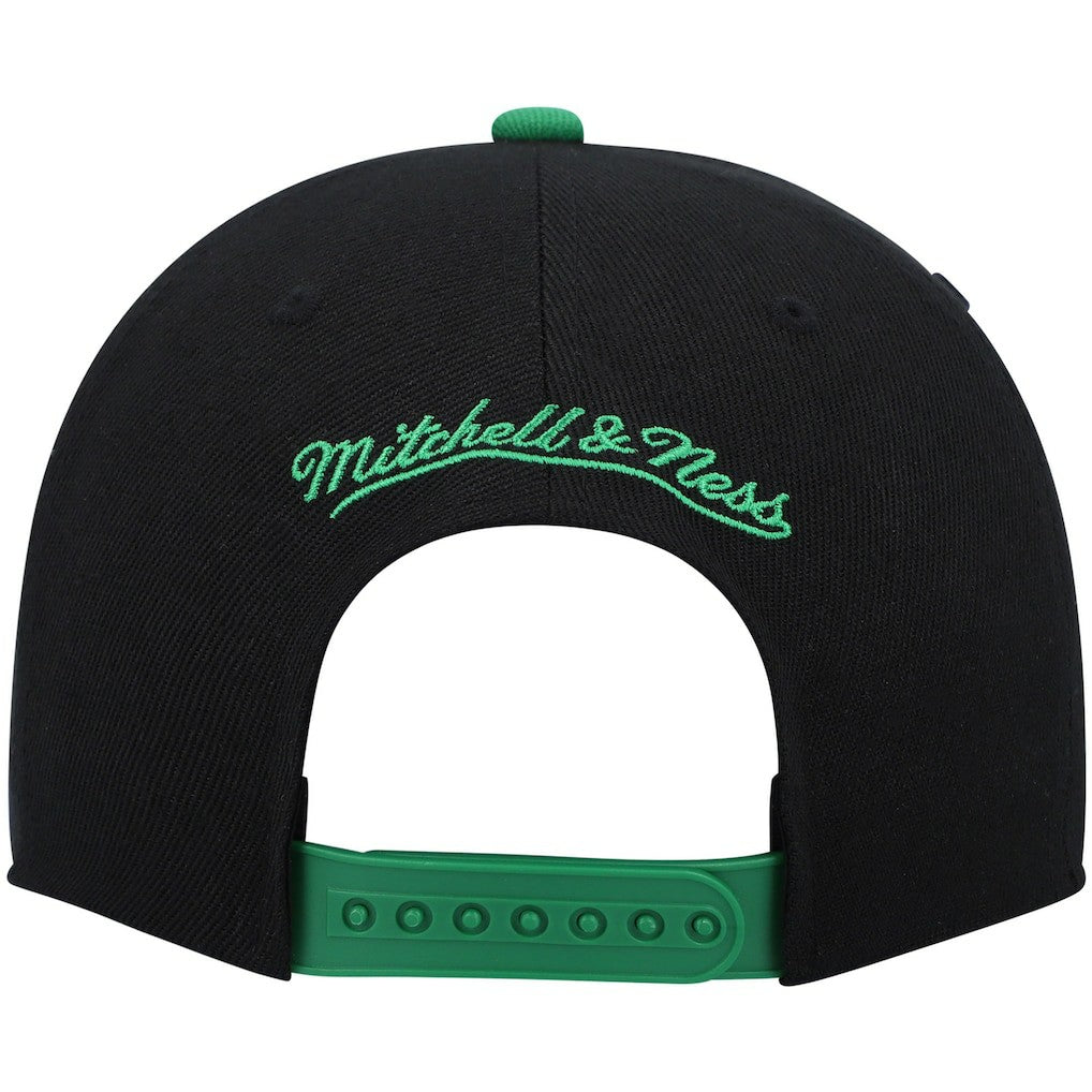 Boston Celtics Hardwood Classics Snapback Hat Black/Kelly Green | Mitchell & Ness