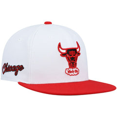 Chicago Bulls Hardwood Classics Snapback Hat White/Red | Mitchell & Ness online