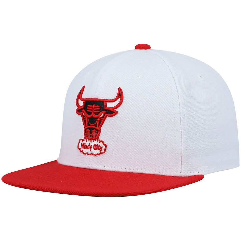Chicago Bulls Hardwood Classics Snapback Hat White/Red | Mitchell & Ness online