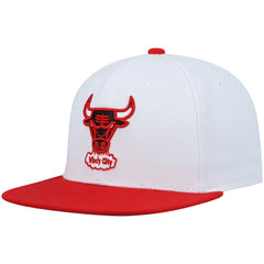 Chicago Bulls Hardwood Classics Snapback Hat White/Red | Mitchell & Ness online