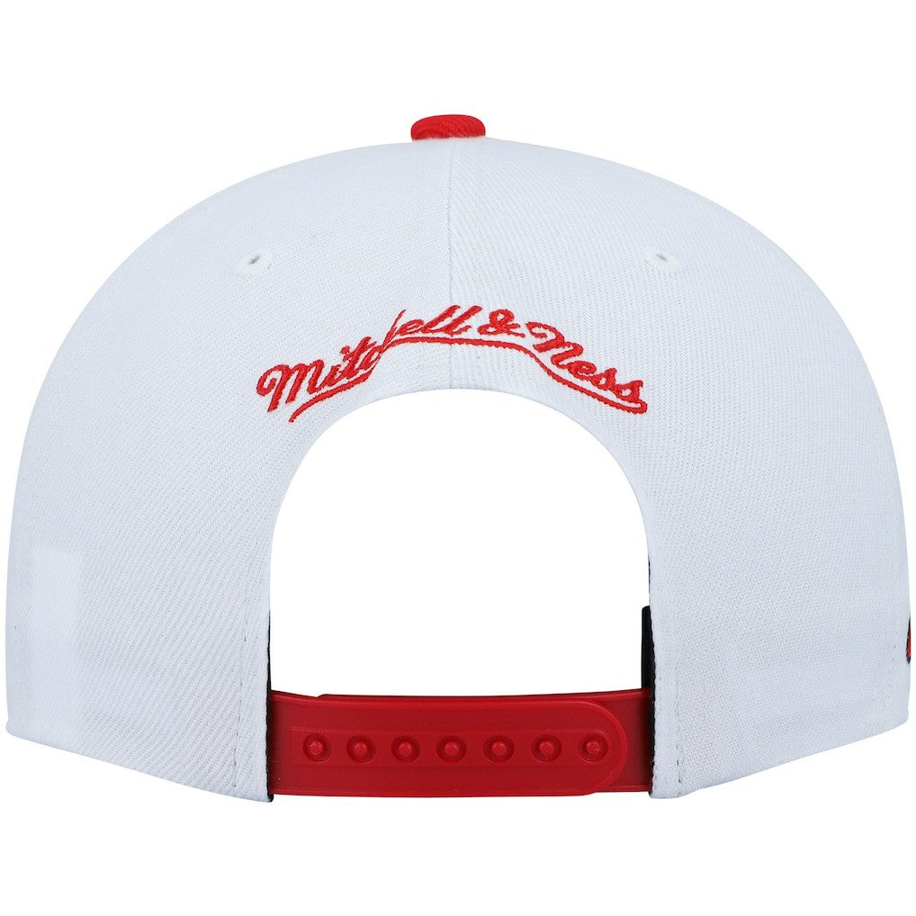 Chicago Bulls Hardwood Classics Snapback Hat White/Red | Mitchell & Ness online