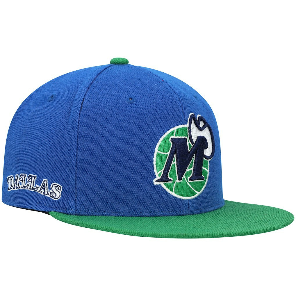 Dallas Mavericks Hardwood Classics Snapback Hat for sale Blue/Green | Mitchell & Ness Lifestyle