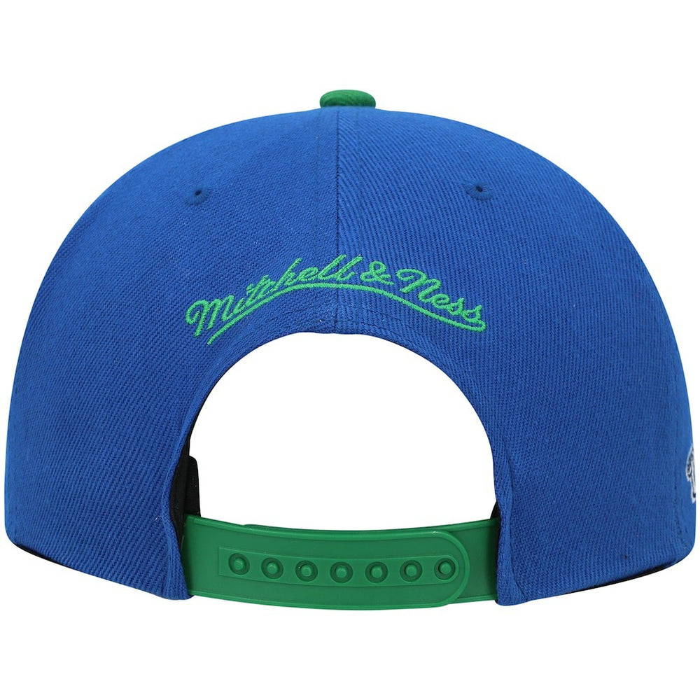 Dallas Mavericks Hardwood Classics Snapback Hat for sale Blue/Green | Mitchell & Ness Lifestyle