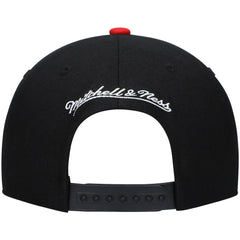 Philadelphia 76ers Hardwood Classics Low Big Face Snapback Hat Black/Red | Mitchell & Ness US