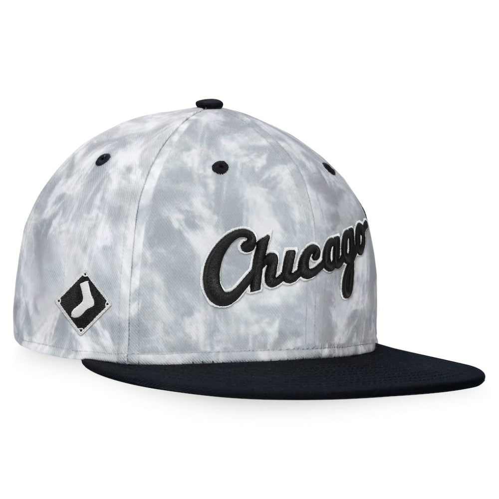 Chicago White Sox Fanatics Smoke Dye Fitted Hat - Black/White - Fanatics Lifestyle