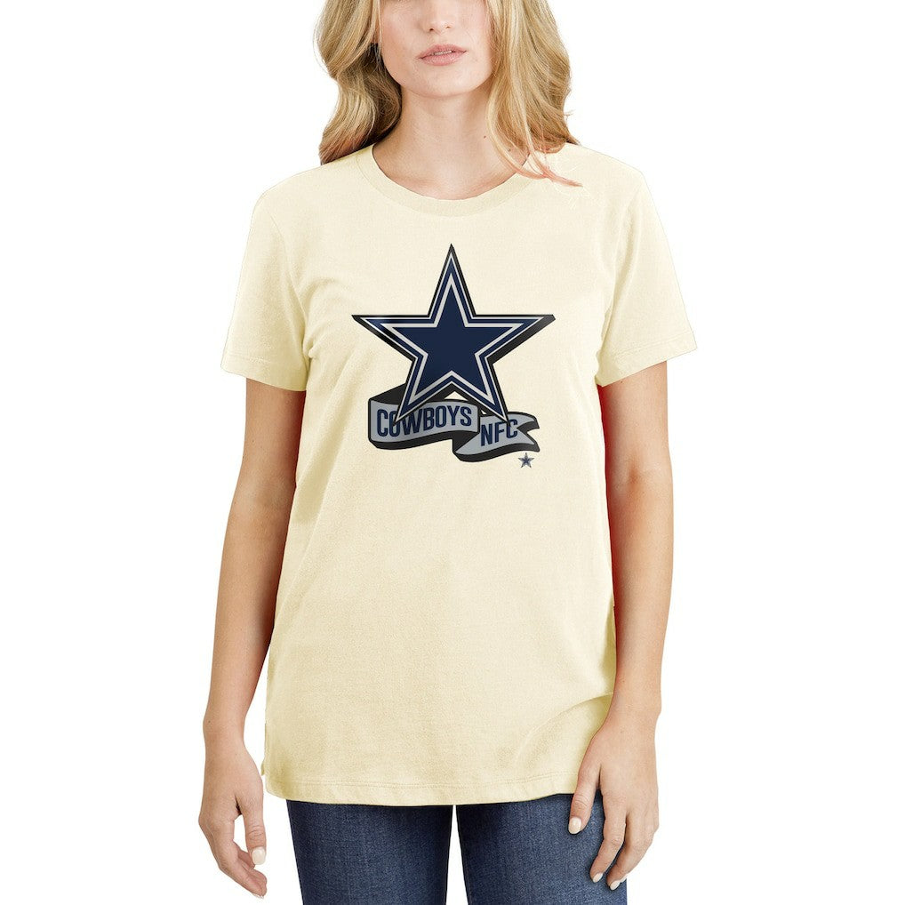 Dallas Cowboys New Era Women's Chrome Sideline T-Shirt Cream
