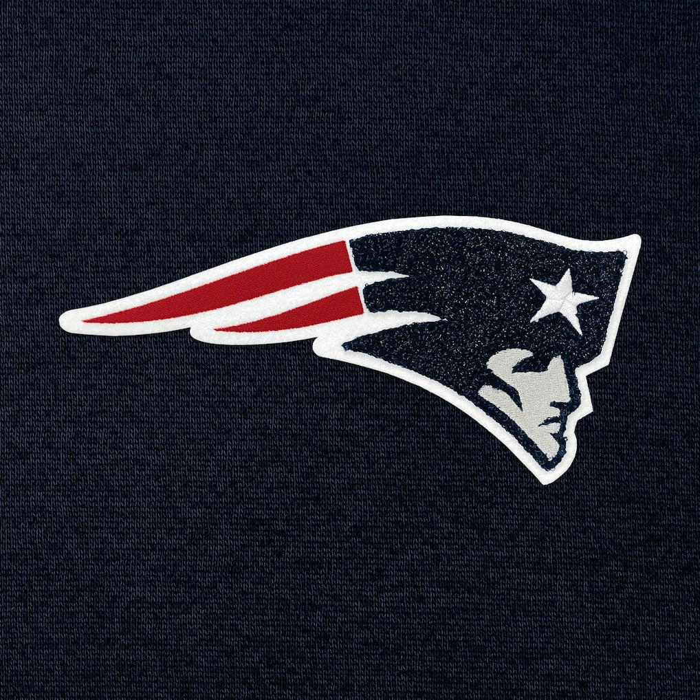 New England Patriots Antigua Victory Chenille Pullover Hoodie Navy